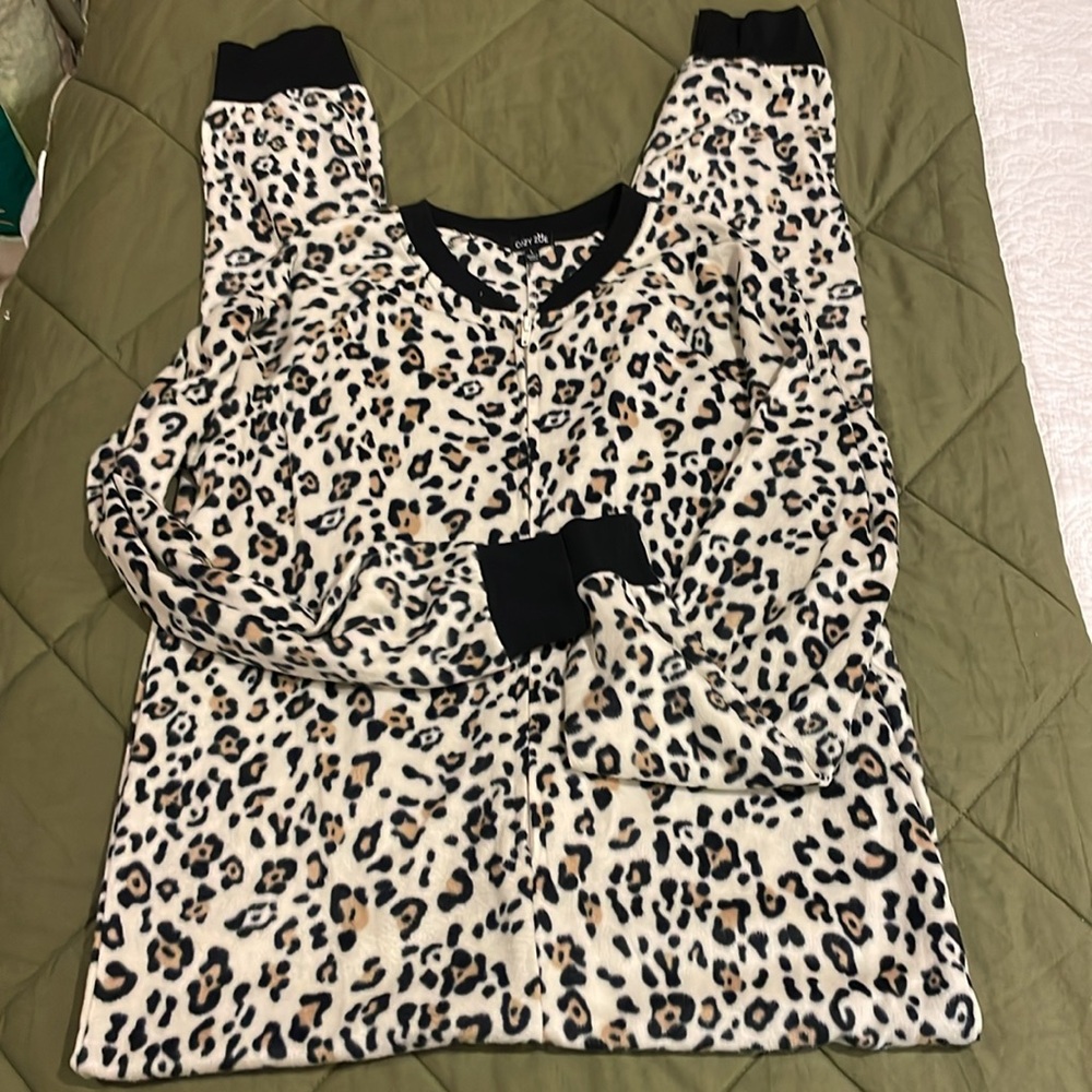 Cozy Zoe leopard onsie size large